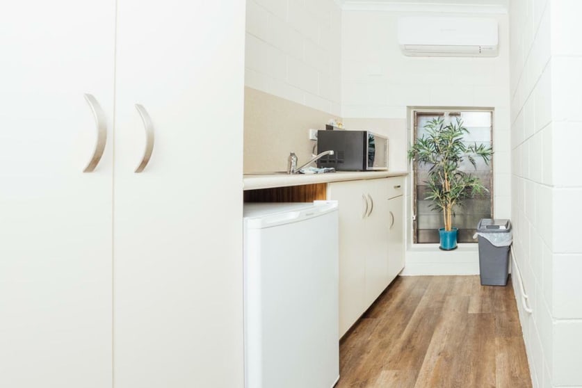 Click to view all images 94-98 Bowen Rd Rosslea QLD 4812 - Image 3
