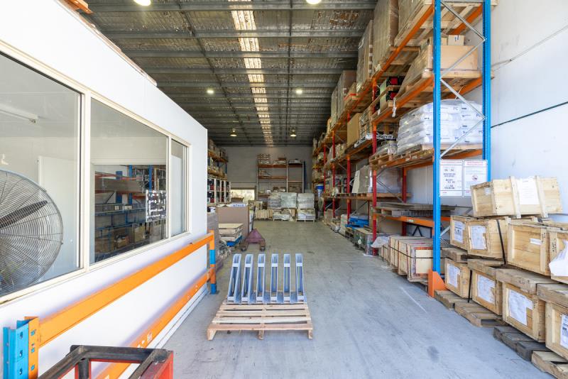 Click to view all images Unit 6/13 Dell Road West Gosford NSW 2250 - Image 2