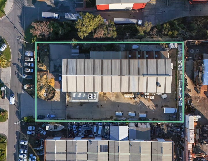 Click to view all images 33 Howson Way Bibra Lake WA 6163 - Image 3