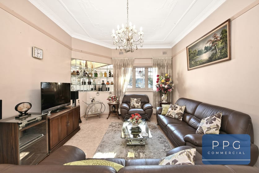 Click to view all images 2 Valda Avenue Arncliffe NSW 2205 - Image 2