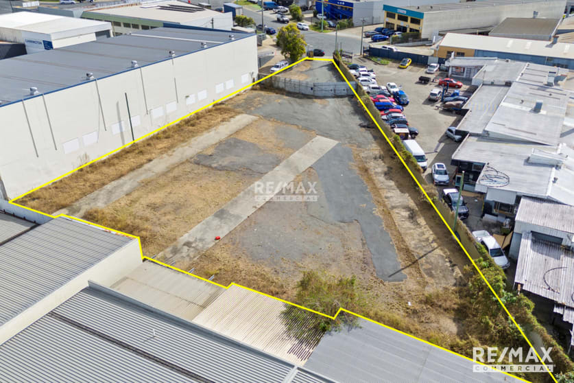 Click to view all images 7 Dan Street Slacks Creek QLD 4127 - Image 2