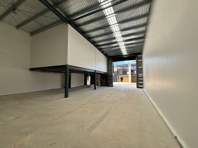 Click to view all images C02/25 Val Reid Crescent Hume ACT 2620 - Image 2