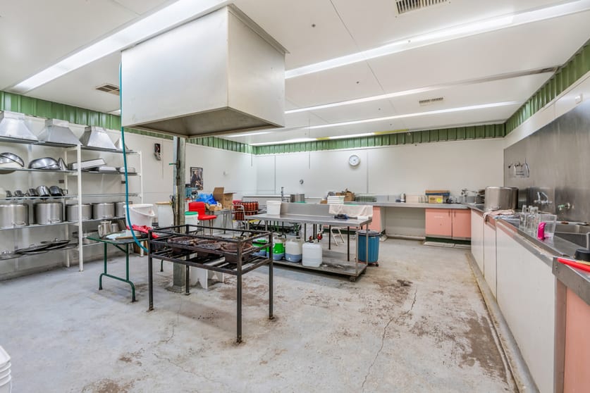 Click to view all images 32 Herriot Street Heathcote VIC 3523 - Image 2