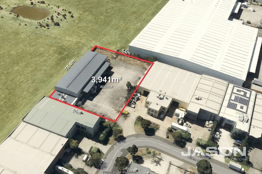 Click to view all images 24 Lillee Crescent Tullamarine VIC 3043 - Image 1