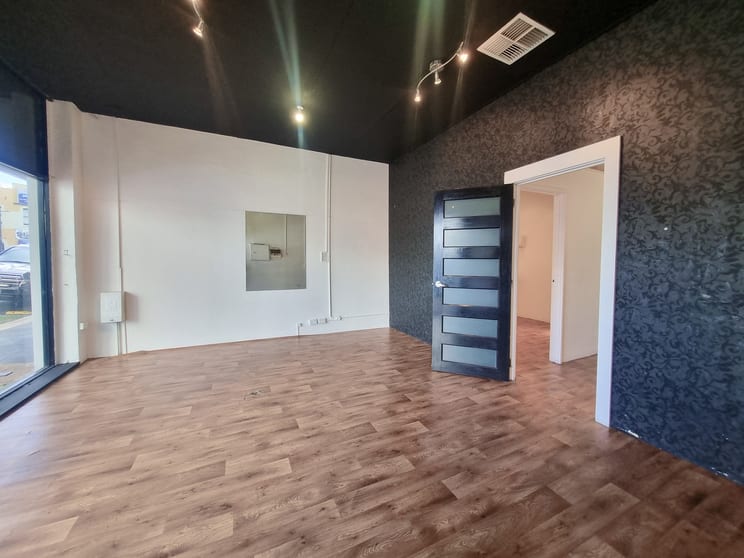 Click to view all images 3/28 Victoria Street Bunbury WA 6230 - Image 3