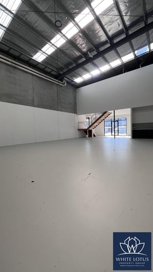 Click to view all images 4/28 Longford Road Epping VIC 3076 - Image 3