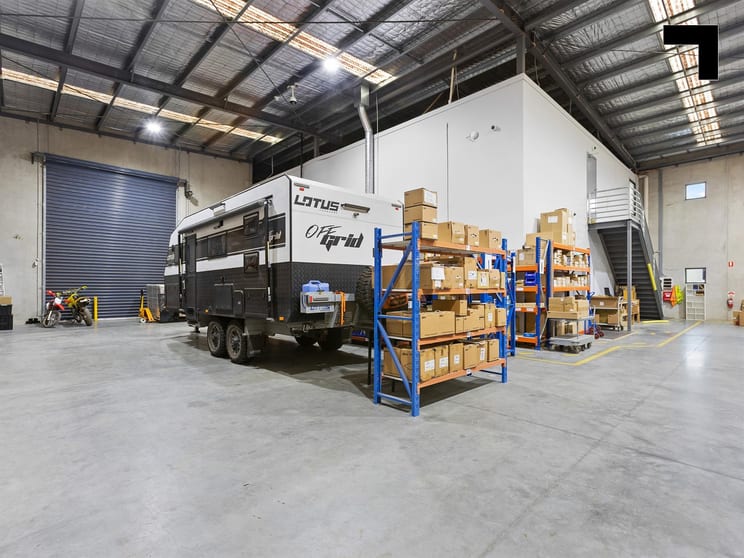 Click to view all images 19/114 Merrindale Drive Croydon South VIC 3136 - Image 2