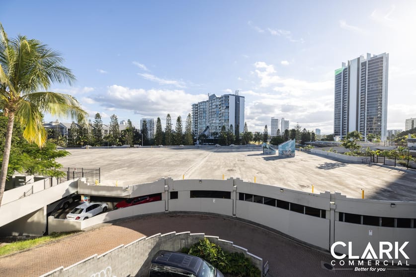 Click to view all images 7/3 Alison Street Surfers Paradise QLD 4217 - Image 3