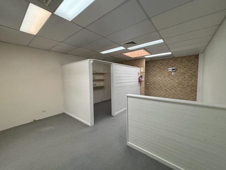 Click to view all images 15/17 Bungan Street Mona Vale NSW 2103 - Image 3