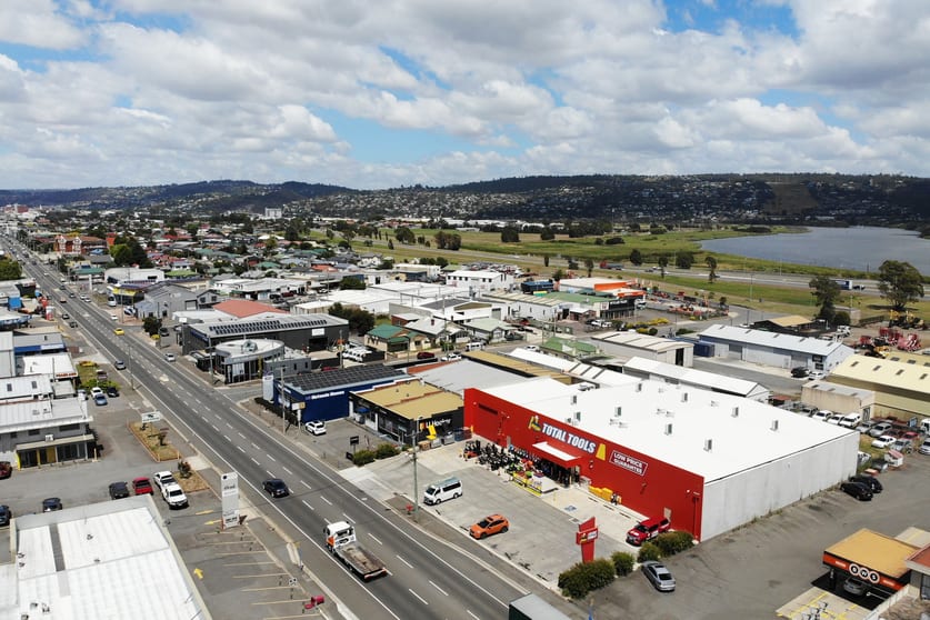Click to view all images 309 Invermay Road Invermay TAS 7248 - Image 3