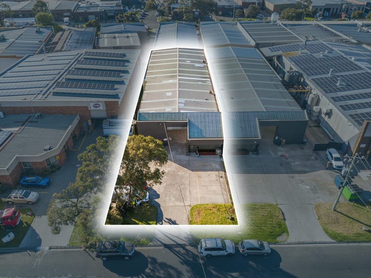 Click to view all images 20 Hinkler Road Mordialloc VIC 3195 - Image 2