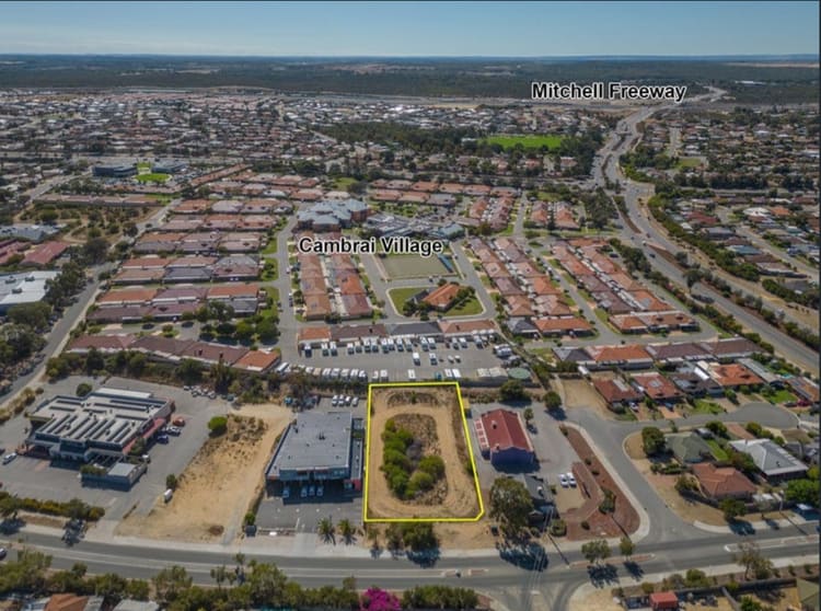 Click to view all images 30 Baltimore Parade Merriwa WA 6030 - Image 2