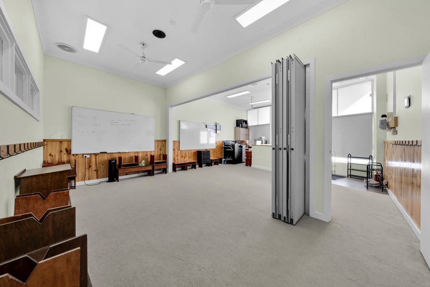 Click to view all images 56 Tyson St Fawkner VIC 3060 - Image 2