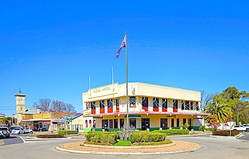 Click to view all images 112/116 Wallendoon Street Cootamundra NSW 2590 - Image 2