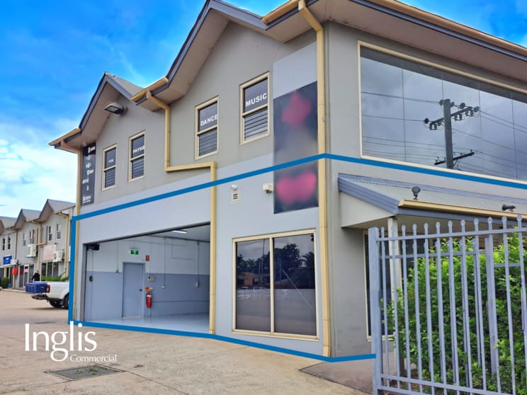 Click to view all images 1/31 Cawdor Road Camden NSW 2570 - Image 3