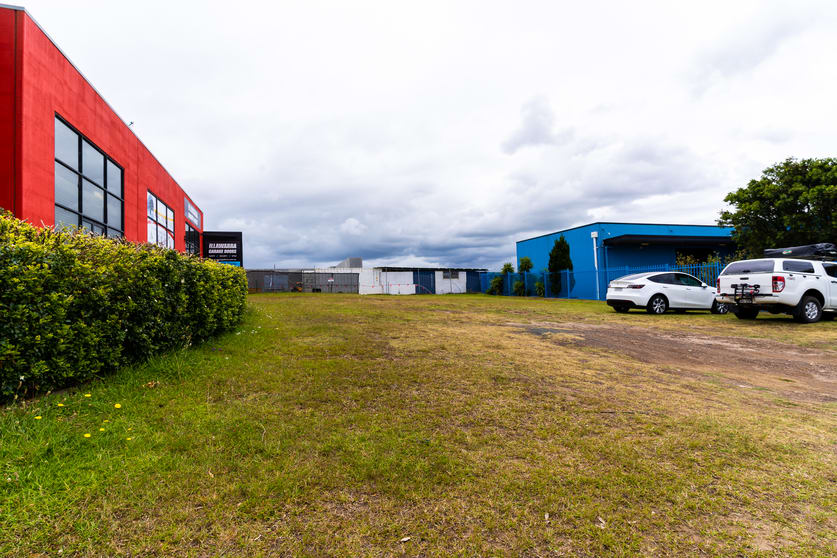 Click to view all images 24 Shaban Street Albion Park Rail NSW 2527 - Image 2