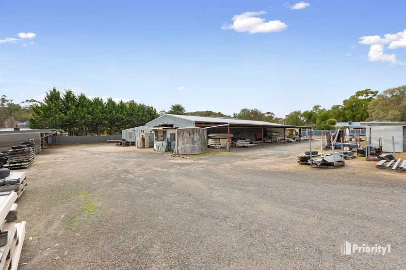 Click to view all images 82-86 Kilmore Road Heathcote VIC 3523 - Image 3
