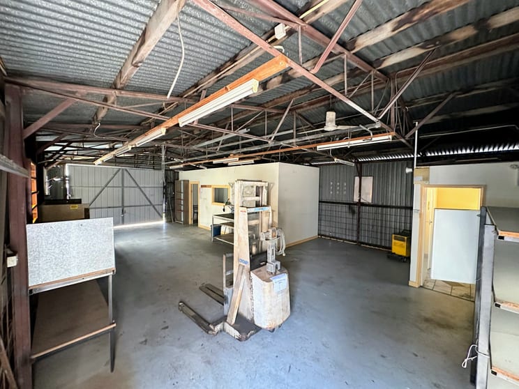 Click to view all images 4/35 Randall Street Slacks Creek QLD 4127 - Image 2