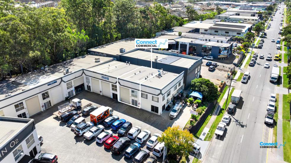 Click to view all images 2/45 Taree Street Burleigh Heads QLD 4220 - Image 3