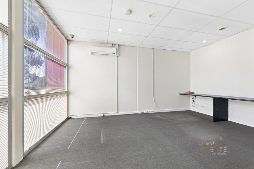 Click to view all images 77 Derrimut Drive Derrimut VIC 3026 - Image 3