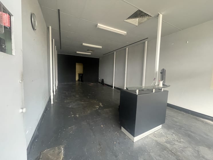 Click to view all images 4/138 Middle Street Hadfield VIC 3046 - Image 2