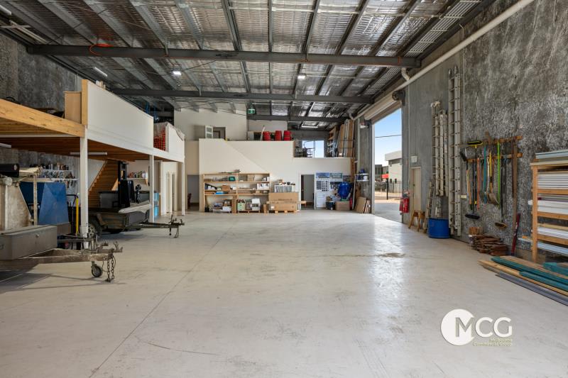 Click to view all images 1/15 Hammer Court Hoppers Crossing VIC 3029 - Image 3