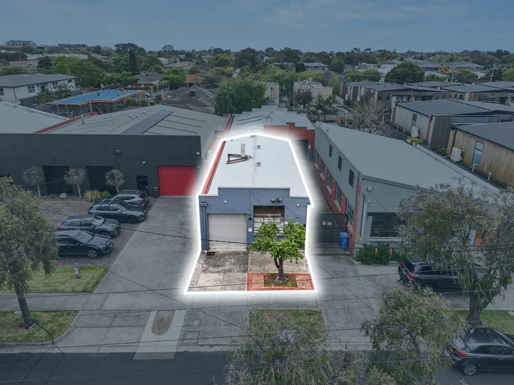 Click to view all images 2/27 Beaumaris Parade Highett VIC 3190 - Image 3