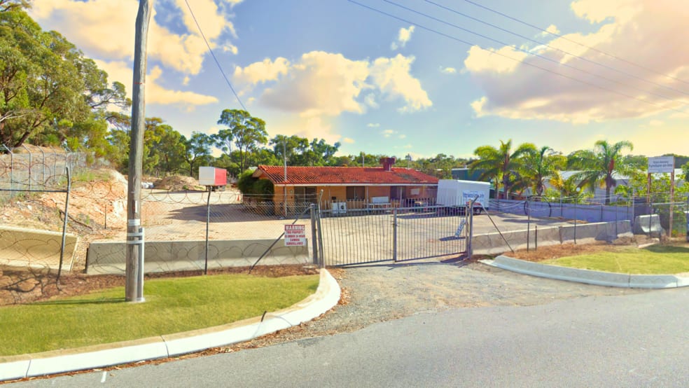 Click to view all images 1 Gentle Road Kwinana Beach WA 6167 - Image 2