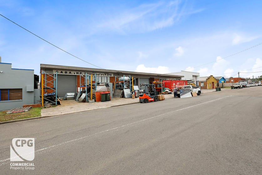 Click to view all images 41 Barry Avenue Mortdale NSW 2223 - Image 3
