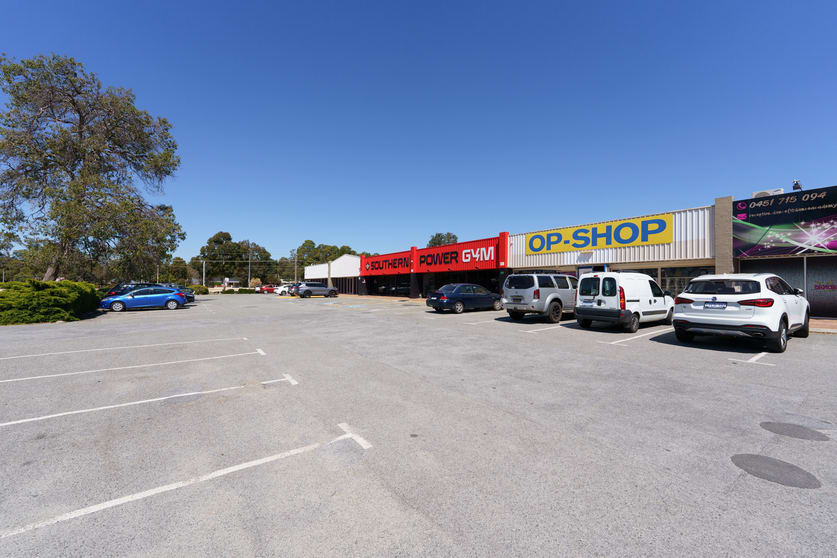 Click to view all images 8/203 Railway Avenue Kelmscott WA 6111 - Image 3