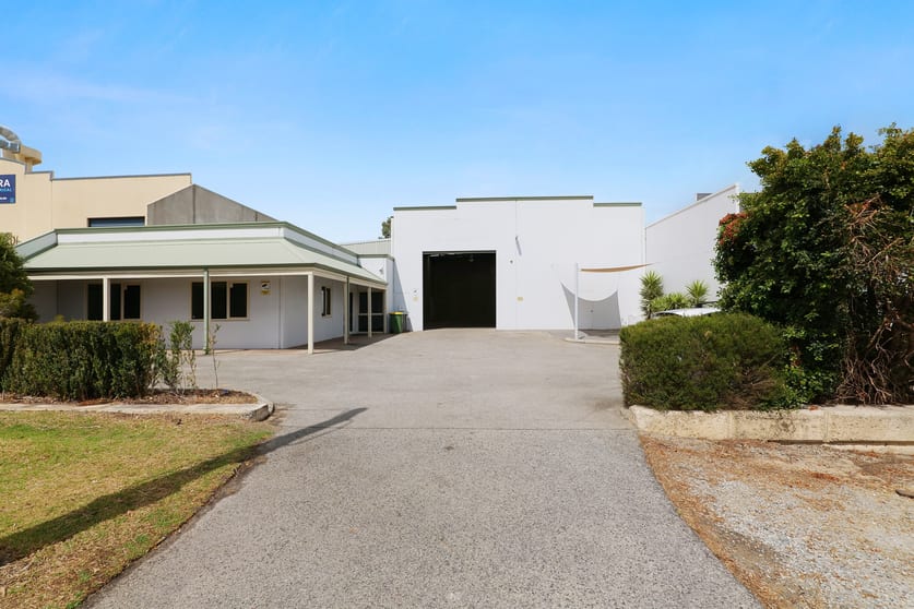 Click to view all images 169 Raleigh Street Carlisle WA 6101 - Image 1