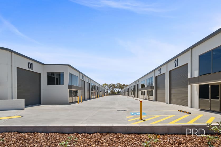 Click to view all images 161 Fernleigh Road Wagga Wagga NSW 2650 - Image 3