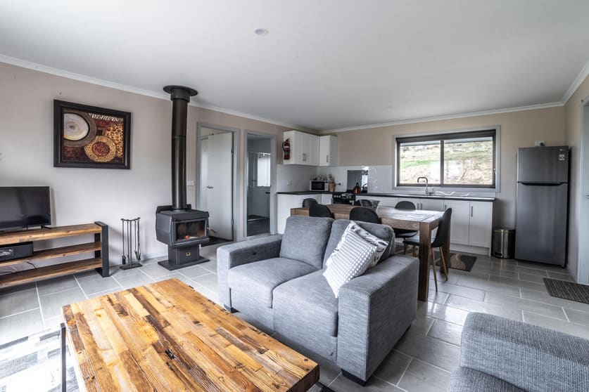 Click to view all images Jindabyne NSW 2627 - Image 3