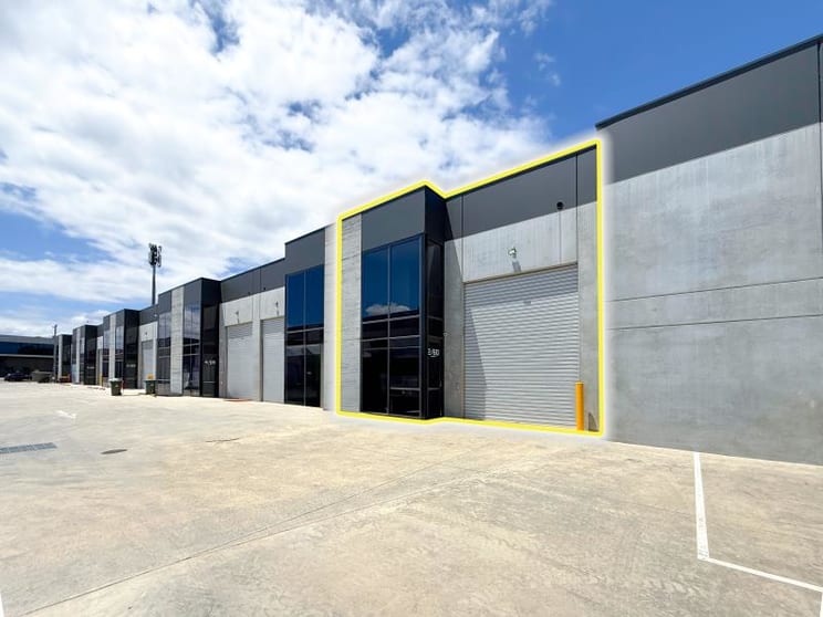 Click to view all images 2/60 Tennyson Street Williamstown North VIC 3016 - Image 1