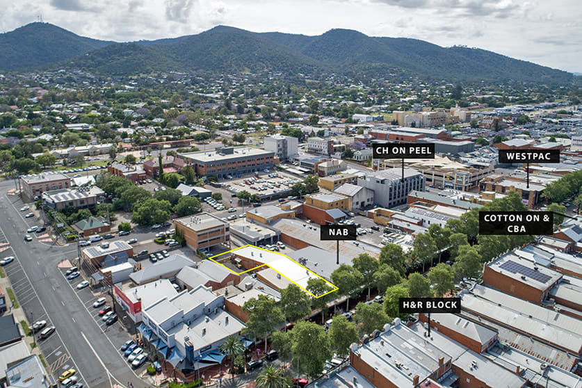 Click to view all images 284 Peel Street Tamworth NSW 2340 - Image 2