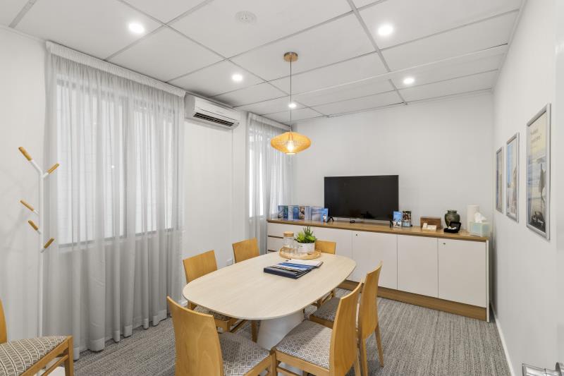Click to view all images Whole Building/218 Logan Road Woolloongabba QLD 4102 - Image 3