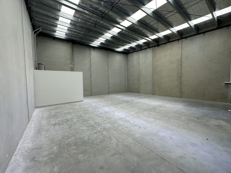 Click to view all images Unit 12/40 Danaher Drive South Morang VIC 3752 - Image 2