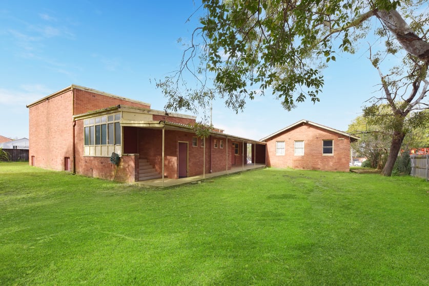 Click to view all images 5 Melville Street Ashbury NSW 2193 - Image 2