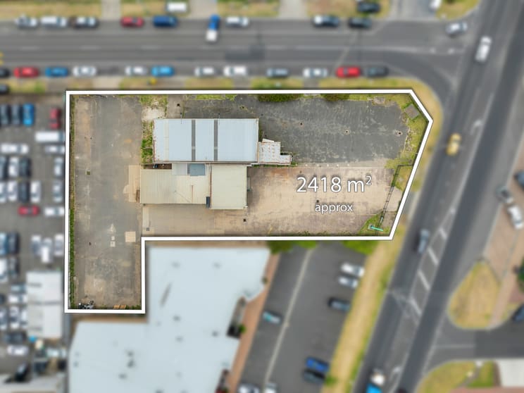 Click to view all images 15 & 17 Mornington-Tyabb Road Mornington VIC 3931 - Image 2