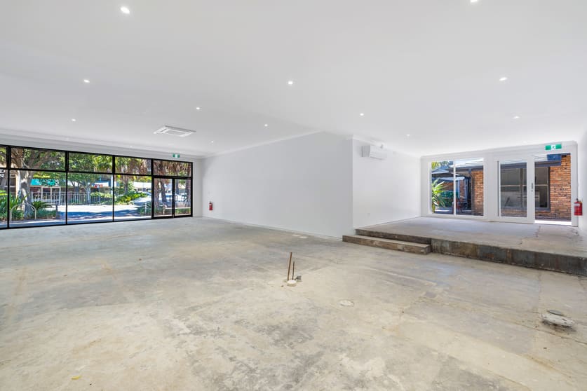 Click to view all images 10 & 14/331-335 Barrenjoey Road Newport NSW 2106 - Image 2