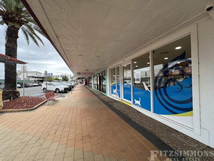 Click to view all images 12 Cunningham Street Dalby QLD 4405 - Image 3