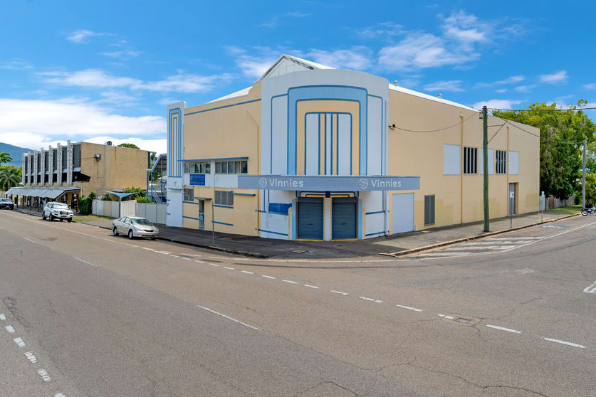 Click to view all images 22-26 Echlin Street West End QLD 4810 - Image 1