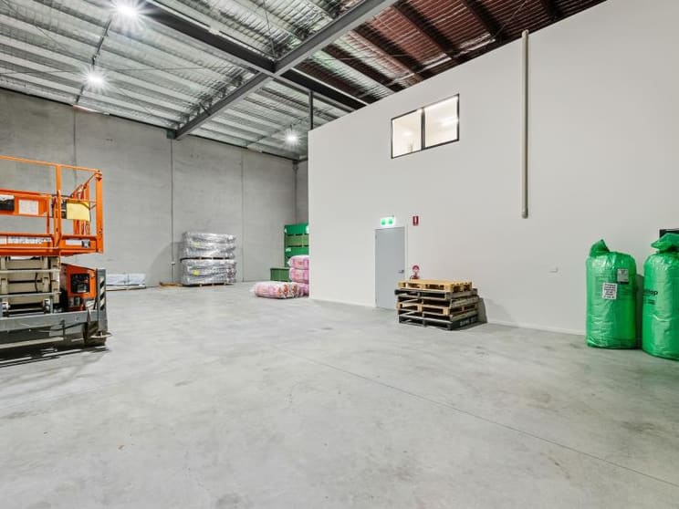 Click to view all images Unit 8/1 Corvalis Lane Cambridge TAS 7170 - Image 2