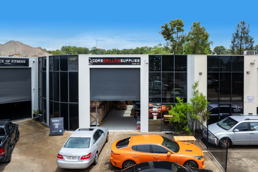 Click to view all images 4/31 Taree Street Burleigh Heads QLD 4220 - Image 1