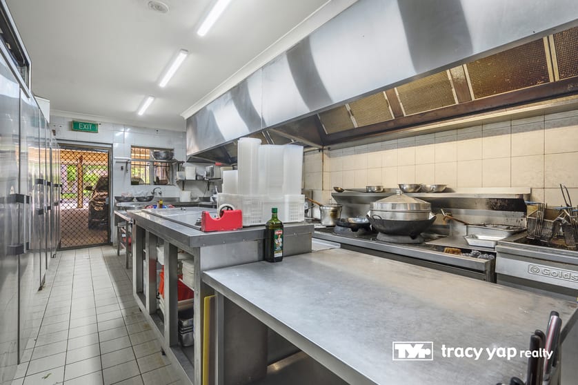 Click to view all images 24 Moore Avenue Lindfield NSW 2070 - Image 2