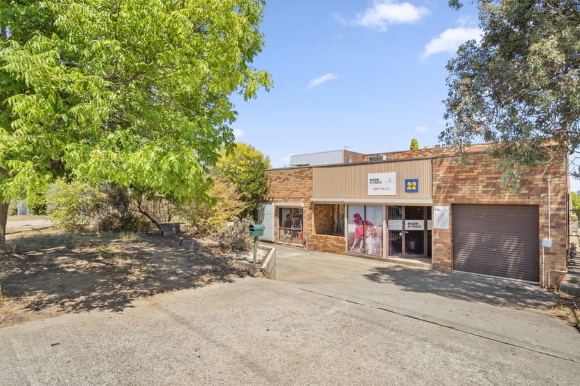 Click to view all images 22 John Bull Street Queanbeyan NSW 2620 - Image 2