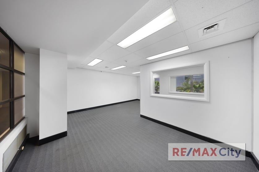 Click to view all images Level 1, 6/445 Upper Edward Street Spring Hill QLD 4000 - Image 3