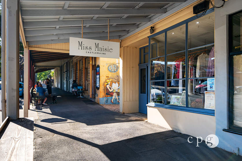 Click to view all images 62 Mostyn Street Castlemaine VIC 3450 - Image 2