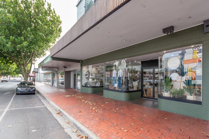 Click to view all images 196 Gray Street Hamilton VIC 3300 - Image 3