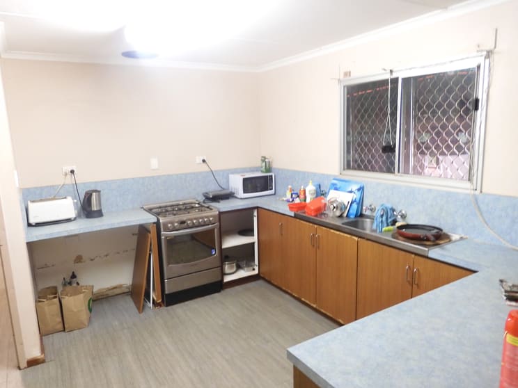Click to view all images 8 Rodgers Street Derby WA 6728 - Image 3
